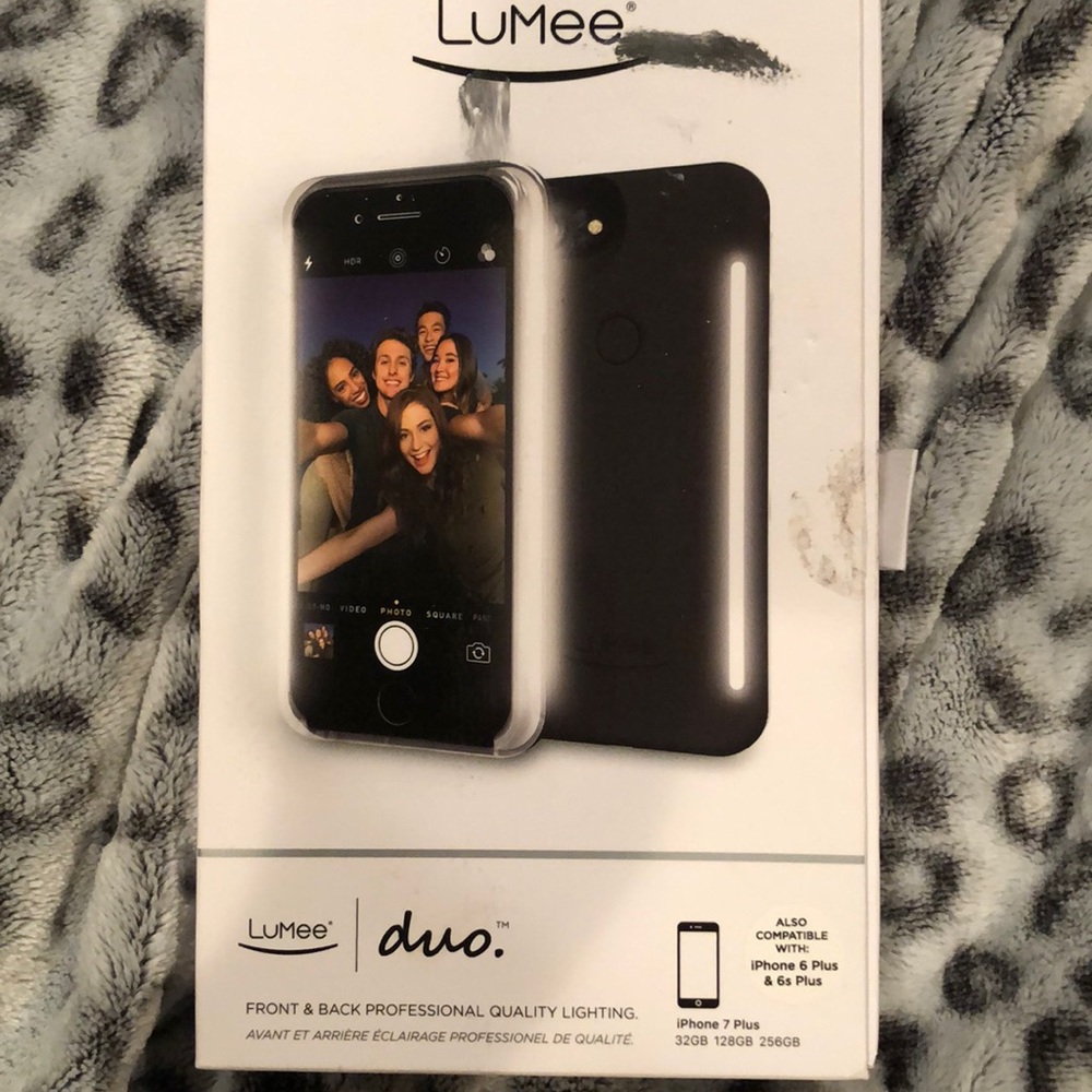 Like new! LuMee case